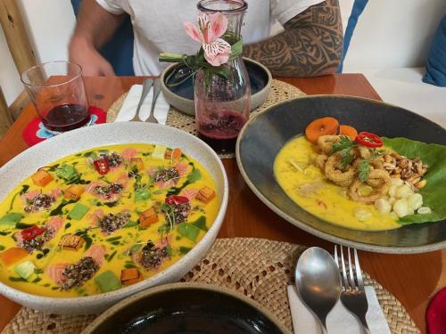 Premium Ceviche & Tiradito.