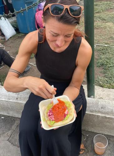 Pupusas con Picado de Rábano.