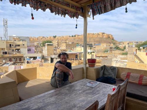 Tofus Safari Hostel.