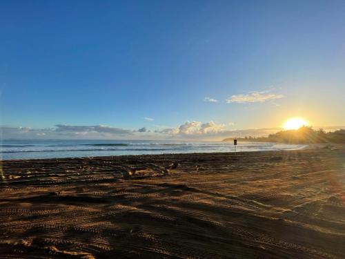 Baba, Anahola Beach!